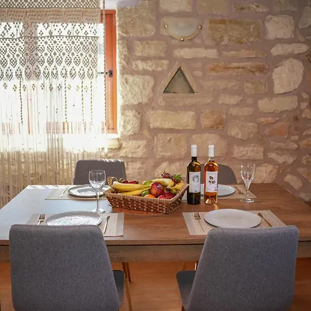 Sundaymar Stone House חאניה